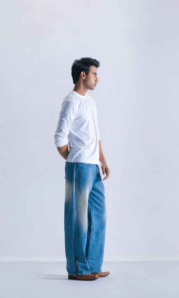 BAGGY FIT JEANS WITH ANKLE ZIPPER