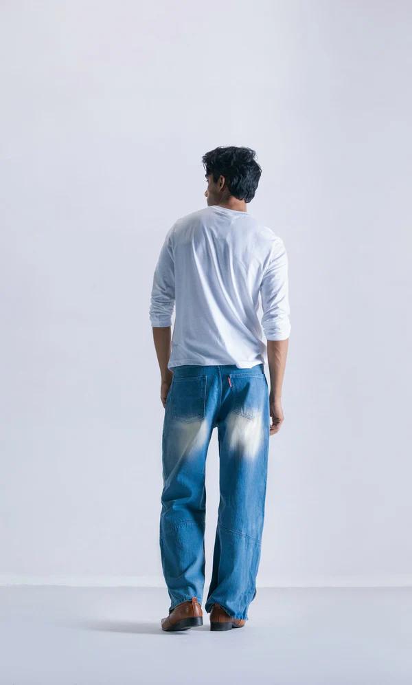 BAGGY FIT JEANS WITH ANKLE ZIPPER